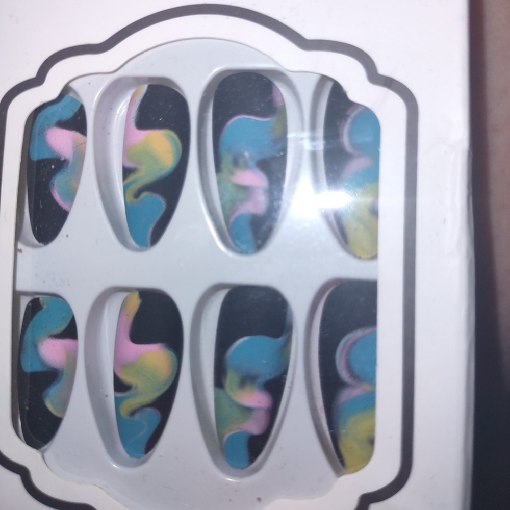 Colorful Swirl Press-On Nails - Picture 2 of 4